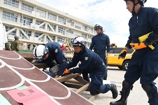 救助・救出・救護訓練の写真です