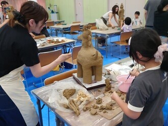 ハニワ制作の様子