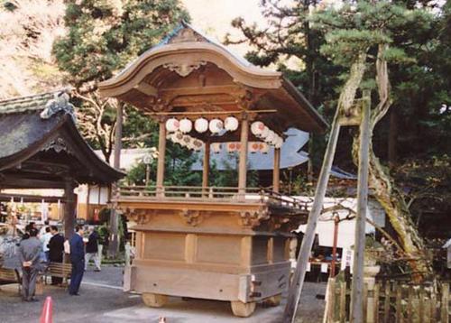 内々神社の御舞台