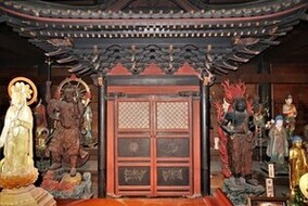 円福寺観音堂厨子写真