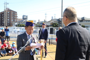 交通児童遊園への日よけ・ベンチの寄贈