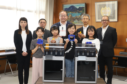 3Dプリンタの寄附贈呈式